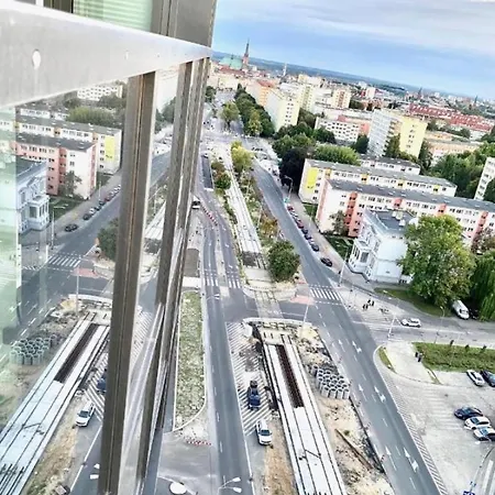 Hanza Tower Sky 23 Pool & Jacusi *
